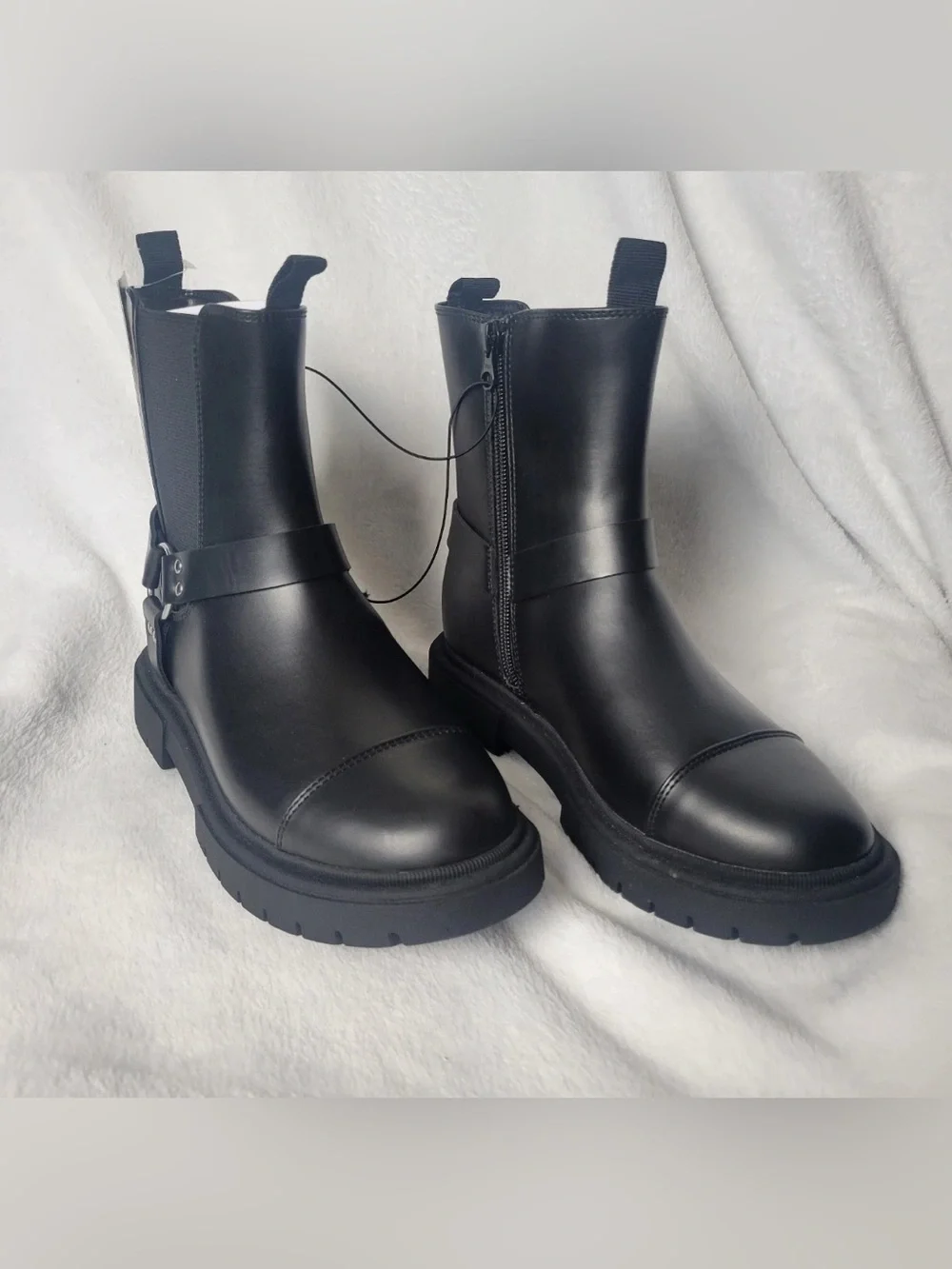 NWT-Kids1 Coachella style  Black Crosby Harness  Ankle boots, silver hardware